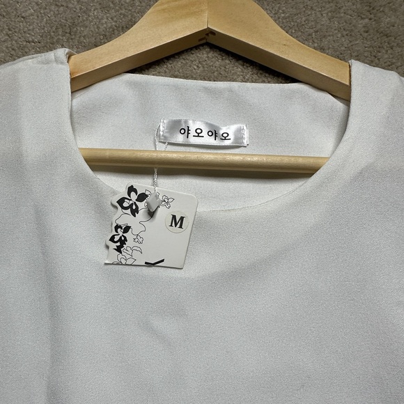 Polka dot sheer sleeve top - M - Picture 3 of 4